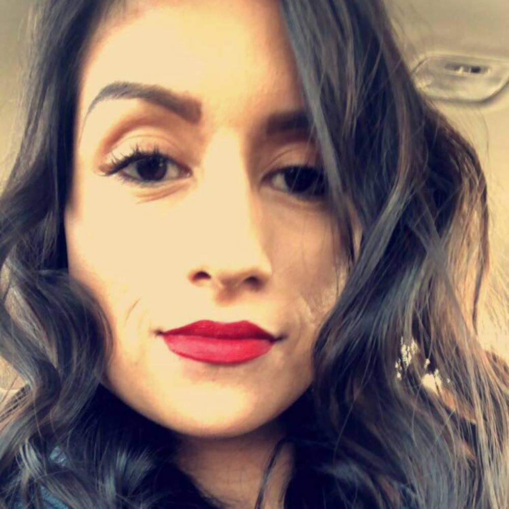 Meet your Posher, Ligia